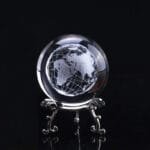 Boule De Cristal Avec Globe Terrestre Gravé Au Laser - 8 Cm / Socle Argenté