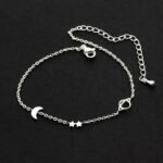 bracelet elegant aux motifs planetaires et etoiles 379 1
