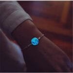 Bracelet Lune Phosphorescente: Un Bijou éblouissant De Nuit Comme De Jour