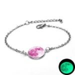 bracelet lune phosphorescente un bijou eblouissant de nuit comme jour rose 333 1