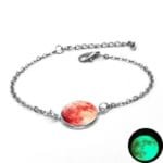 Bracelet Lune Phosphorescente: Un Bijou éblouissant De Nuit Comme De Jour - Lune Rouge