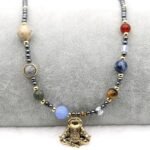 collier astronaute avec magnifique pendentif et planetes du systeme solaire dore 369 1