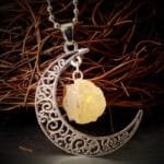Collier Croissant De Lune Avec Pierre Terrestre Unique Et élégant - 3