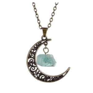collier croissant de lune avec pierre terrestre unique et elegant 605 1