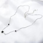 collier etoile noir et argent laccessoire parfait pour toutes occasions 985 1