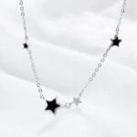 Collier étoile Noir Et Argent: L’accessoire Parfait Pour Toutes Occasions