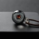 colliers univers portez une touche de limmensite intersiderale noir et rouge 750 1