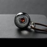Colliers Univers: Portez Une Touche De L’immensité Intersidérale - Noir Et Rouge