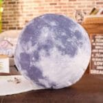 Coussin Décoratif En Forme De Lune Pour Une Chambre Spatiale - 35 x 35 Cm
