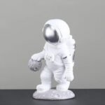 figurine astronaute en resine accessoire decoratif pour chambre theme espace 832 1
