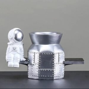figurine astronaute sur module spatial pour une deco galactique 863 1