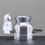 Figurine Astronaute Sur Module Spatial Pour Une Déco Galactique