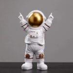 Figurine Astronaute Victorieux En Résine Pour Une Belle Décoration - Doré