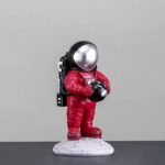 figurine dastronaute lespoir pour notre planete 152 1