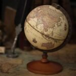 globe terrestre retro decoratif pour un bureau au style vintage 473 1