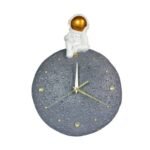 Horloge Murale Astronaute Assis Sur La Lune