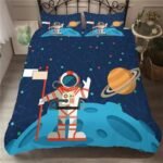 housse de couette astronaute sur corps celeste en polyester softness 140cm x 210cm 408 1