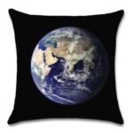 housse de coussin terre un hommage a notre planete precieuse taies et protections 286 1