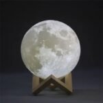 lampe lune illuminez votre espace avec un decor lunaire unique 835 1