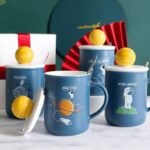 mug spatial avec couvercle et planete pour les passionnes dastronomie 480 1