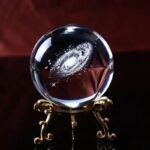 objet decoratif en verre de la galaxie pour votre bureau 6 cm socle dore 390 1