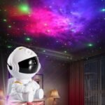 projecteur detoiles en leffigie dun bebe astronaute decorations 405 1