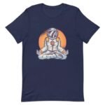 t shirt unisexe en coton peigne avec astronaute meditant bleu marine xs 445 1